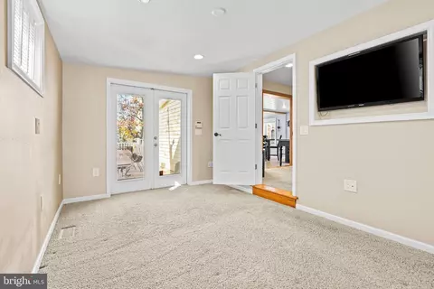 7730 W Shore Rd, Pasadena, MD 21122 photo 18