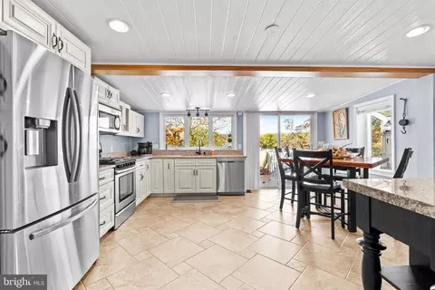 7730 W Shore Rd, Pasadena, MD 21122 photo 12