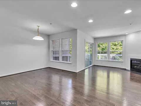 Living - 8091 Pennington Dr, Laurel, MD 20724 photo 2 of 5
