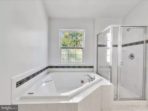 Bath - 8091 Pennington Dr, Laurel, MD 20724 photo 2 of 4