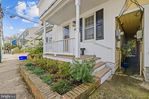 Exterior - 207 Clay St, Annapolis, MD 21401 photo 2 of 6