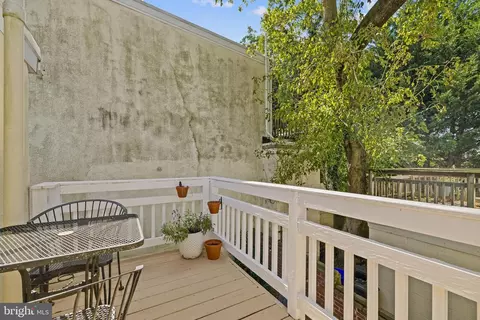 Exterior - 207 Clay St, Annapolis, MD 21401 photo 5 of 6