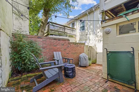 Exterior - 207 Clay St, Annapolis, MD 21401 photo 4 of 6