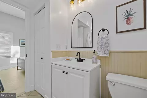 Bath - 207 Clay St, Annapolis, MD 21401 photo 1 of 1