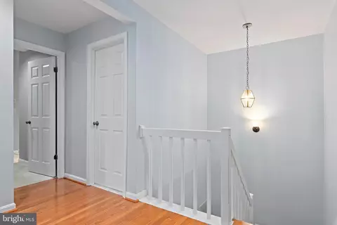 Entry Way - 122 Spring Place Way, Annapolis, MD 21401 photo 6 of 8