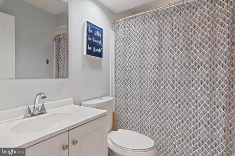 Bath - 122 Spring Place Way, Annapolis, MD 21401 photo 2 of 3