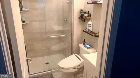 7804 Titan Ct, Pasadena, MD 21122 photo 16