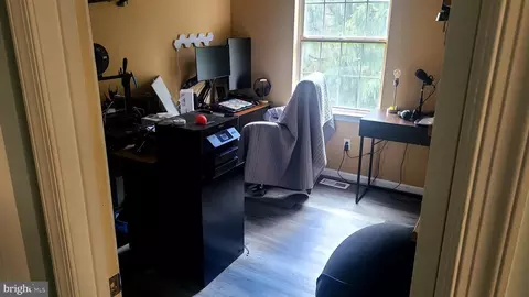 7804 Titan Ct, Pasadena, MD 21122 photo 11