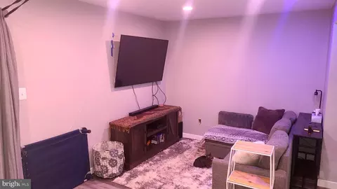 7804 Titan Ct, Pasadena, MD 21122 photo 19