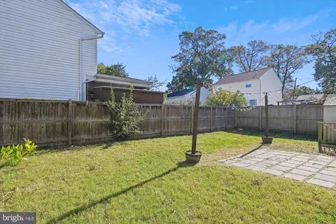 Exterior - 7835 Catherine Ave, Pasadena, MD 21122 photo 13 of 15