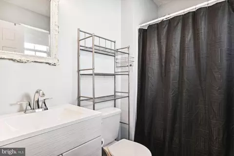 Bath - 7835 Catherine Ave, Pasadena, MD 21122 photo 2 of 4