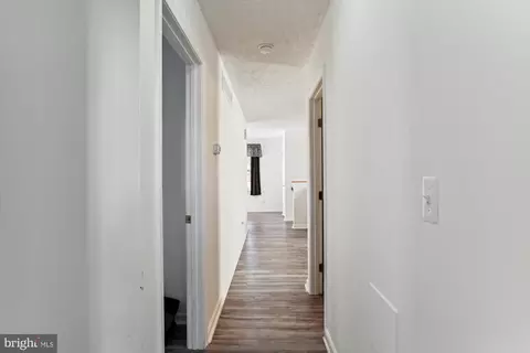 Entry Way - 7835 Catherine Ave, Pasadena, MD 21122 photo 6 of 7