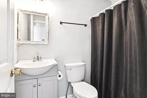 Bath - 7835 Catherine Ave, Pasadena, MD 21122 photo 3 of 4