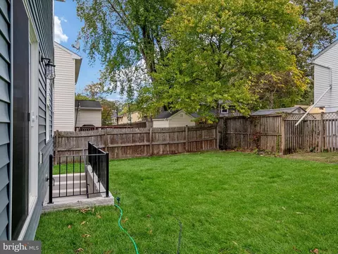 Exterior - 7819 Outing Ave, Pasadena, MD 21122 photo 5 of 7