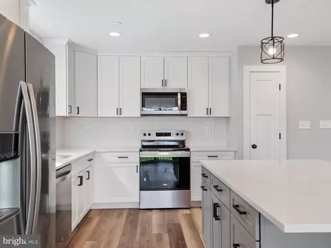 Kitchen - 7819 Outing Ave, Pasadena, MD 21122 photo 2 of 2