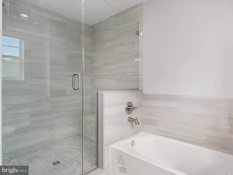 Bath - 7819 Outing Ave, Pasadena, MD 21122 photo 4 of 5