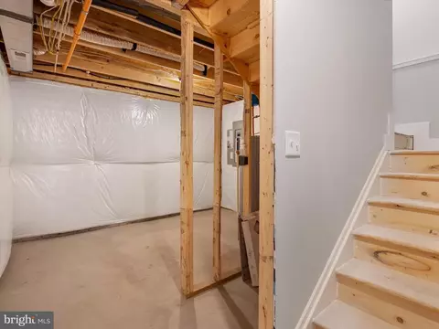 Entry Way - 7819 Outing Ave, Pasadena, MD 21122 photo 4 of 4