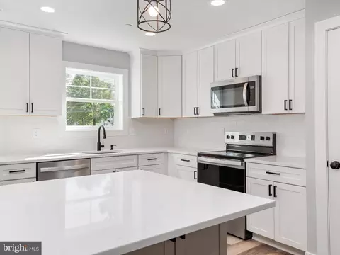 Kitchen - 7819 Outing Ave, Pasadena, MD 21122 photo 1 of 2