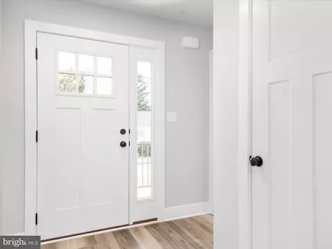 Entry Way - 7819 Outing Ave, Pasadena, MD 21122 photo 1 of 4