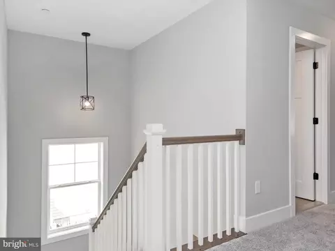 Entry Way - 7819 Outing Ave, Pasadena, MD 21122 photo 2 of 4