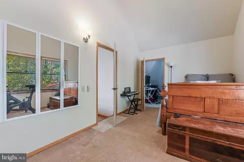 Bedroom - 4921 Idlewilde Rd, Shady Side, MD 20764 photo 5 of 12