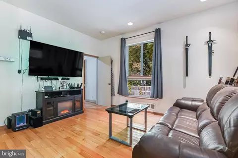 Living - 4921 Idlewilde Rd, Shady Side, MD 20764 photo 5 of 5