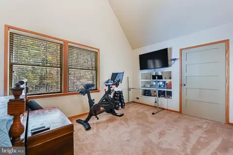 Bedroom - 4921 Idlewilde Rd, Shady Side, MD 20764 photo 6 of 12