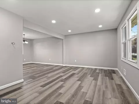 7737 Notley Rd, Pasadena, MD 21122 photo 6