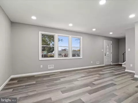7737 Notley Rd, Pasadena, MD 21122 photo 4