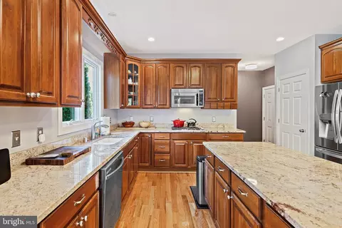 Kitchen - 1181 Old County Rd, Arnold, MD 21012 photo 2 of 5
