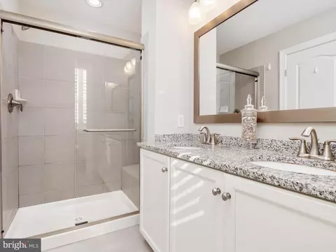 Bath - 512 Joseph Johnson Dr, Annapolis, MD 21401 photo 2 of 4