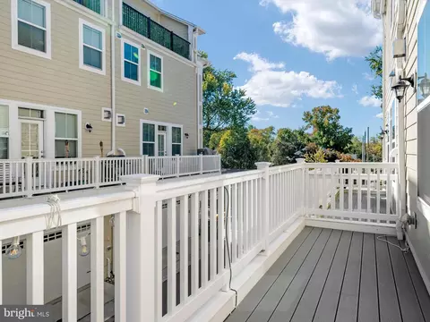 Exterior - 512 Joseph Johnson Dr, Annapolis, MD 21401 photo 3 of 7