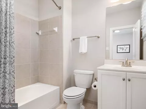 Bath - 512 Joseph Johnson Dr, Annapolis, MD 21401 photo 3 of 4