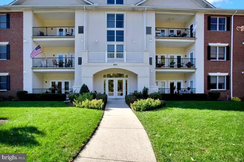 805 Coxswain Way #208, Annapolis, MD 21401