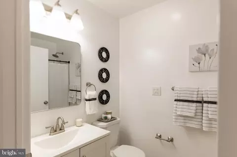 22 W Pasadena Rd, Pasadena, MD 21122 photo 15