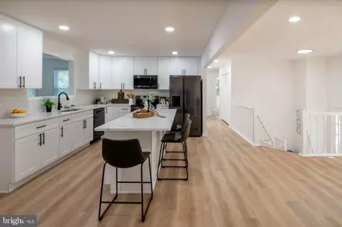 22 W Pasadena Rd, Pasadena, MD 21122 photo 9