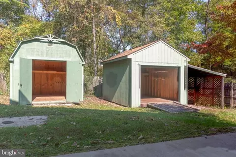22 W Pasadena Rd, Pasadena, MD 21122 photo 30