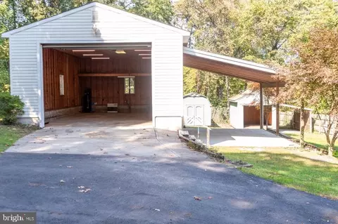 22 W Pasadena Rd, Pasadena, MD 21122 photo 32