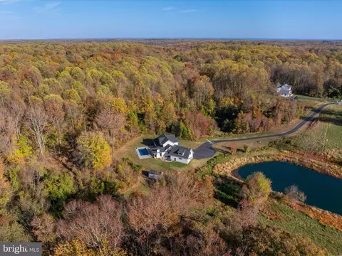 View/Area - 3910 Jiggsy Ct, Edgewater, MD 21037 photo 10 of 11