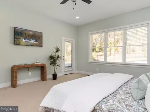 Bedroom - 3910 Jiggsy Ct, Edgewater, MD 21037 photo 2 of 10