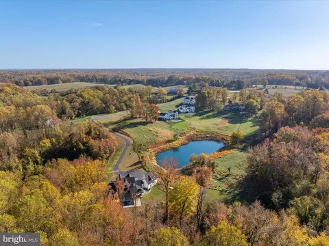 View/Area - 3910 Jiggsy Ct, Edgewater, MD 21037 photo 5 of 11