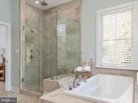 Bath - 3910 Jiggsy Ct, Edgewater, MD 21037 photo 1 of 5