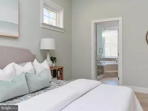 Bedroom - 3910 Jiggsy Ct, Edgewater, MD 21037 photo 3 of 10