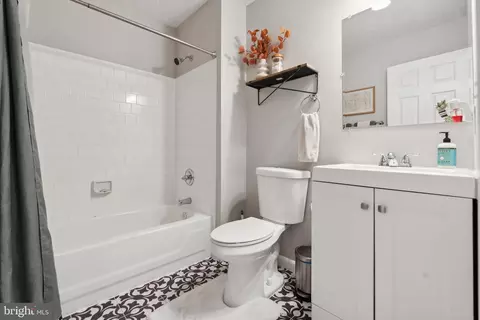 Bath - 8536 Skipjack Pl, Pasadena, MD 21122 photo 2 of 2