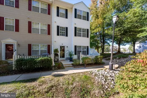 60 Amberstone Ct #G, Annapolis, MD 21403