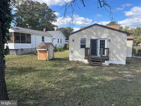 Other - 7611 Paradise Beach Rd, Pasadena, MD 21122 photo 4 of 6