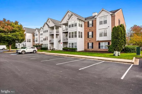 703 Harvest Run Dr #103, Odenton, MD 21113