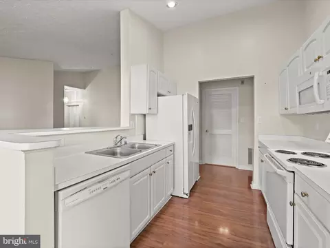 2440 Blue Spring Ct #302, Odenton, MD 21113 photo 18