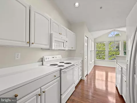 2440 Blue Spring Ct #302, Odenton, MD 21113 photo 20