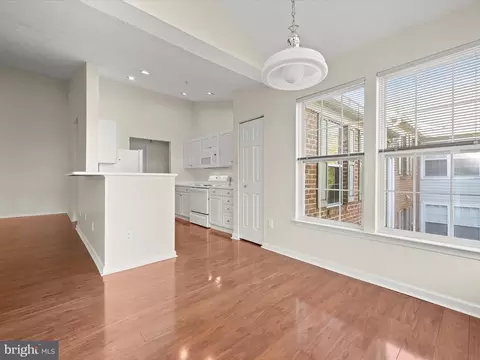 2440 Blue Spring Ct #302, Odenton, MD 21113 photo 14